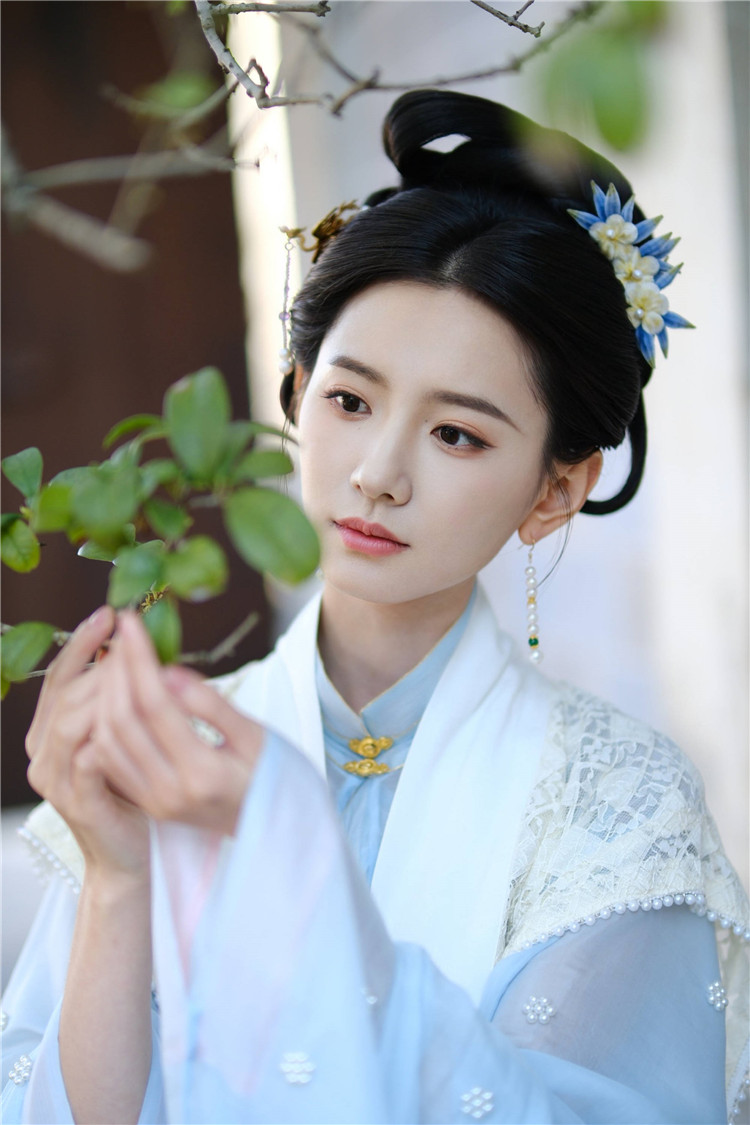 张婉莹 于正说张婉莹是他心中的小龙女古龙笔下的林诗音的样子- 娱乐- 笔尖网-笔尖财经洞察未来