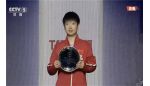 孙颖莎获最佳女运动员奖！赛后回应国乒女团夺冠 